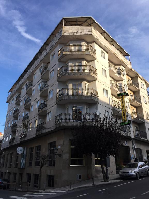 Hotel Restaurante Derby O Carballiño Exterior foto